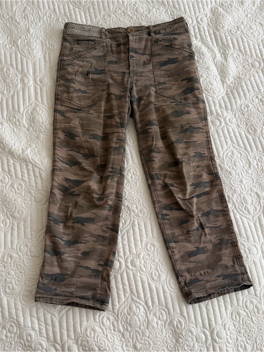 Anthropologie Camo Utility Cargo Pants Embroidered Trim Size 26